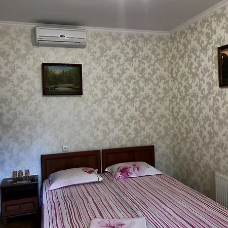 On Sjerohods'koho Guest house Odesa
